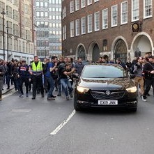 法国8万警察与宪兵动员,抗议罢工中的社会动荡与秩序维护