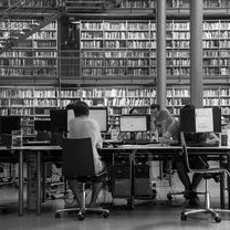 曹德旺现身福耀科技大学开学典礼,教育与创新的融合
