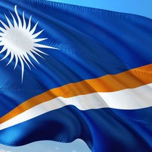 东部战区坚定回应美英军舰过航台湾海峡,维护国家主权,捍卫领土完整